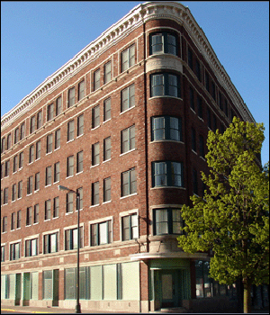 cop-side-benton-harbor